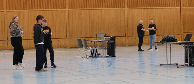 Warten auf den Startschuss um 17:00 uhr