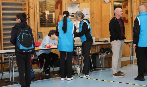 Letzte Absprachen am Zentraltisch