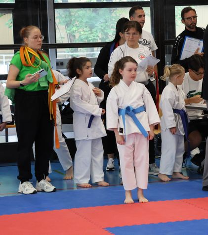 Druuf warte, das de Rechter mi es Tatami rüeft.....